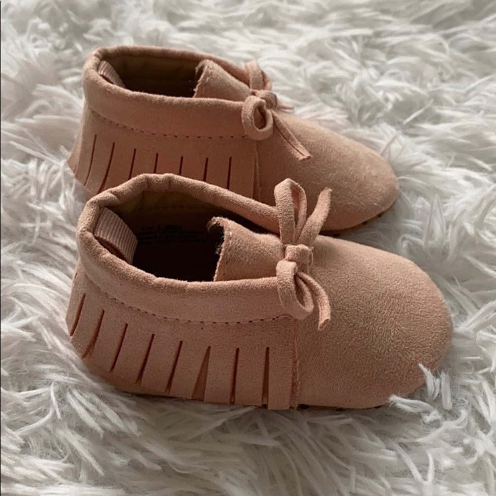 Light Pink Old Navy Infant Moccasins